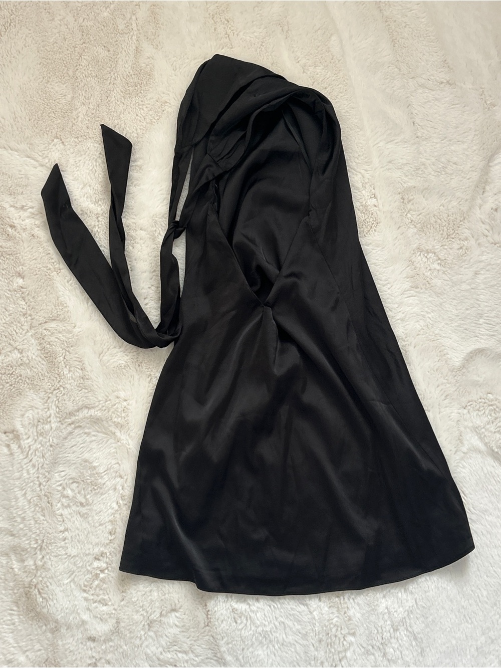 Hello Molly Black One-Shoulder Halter Midi Dress - Picture 3 of 4